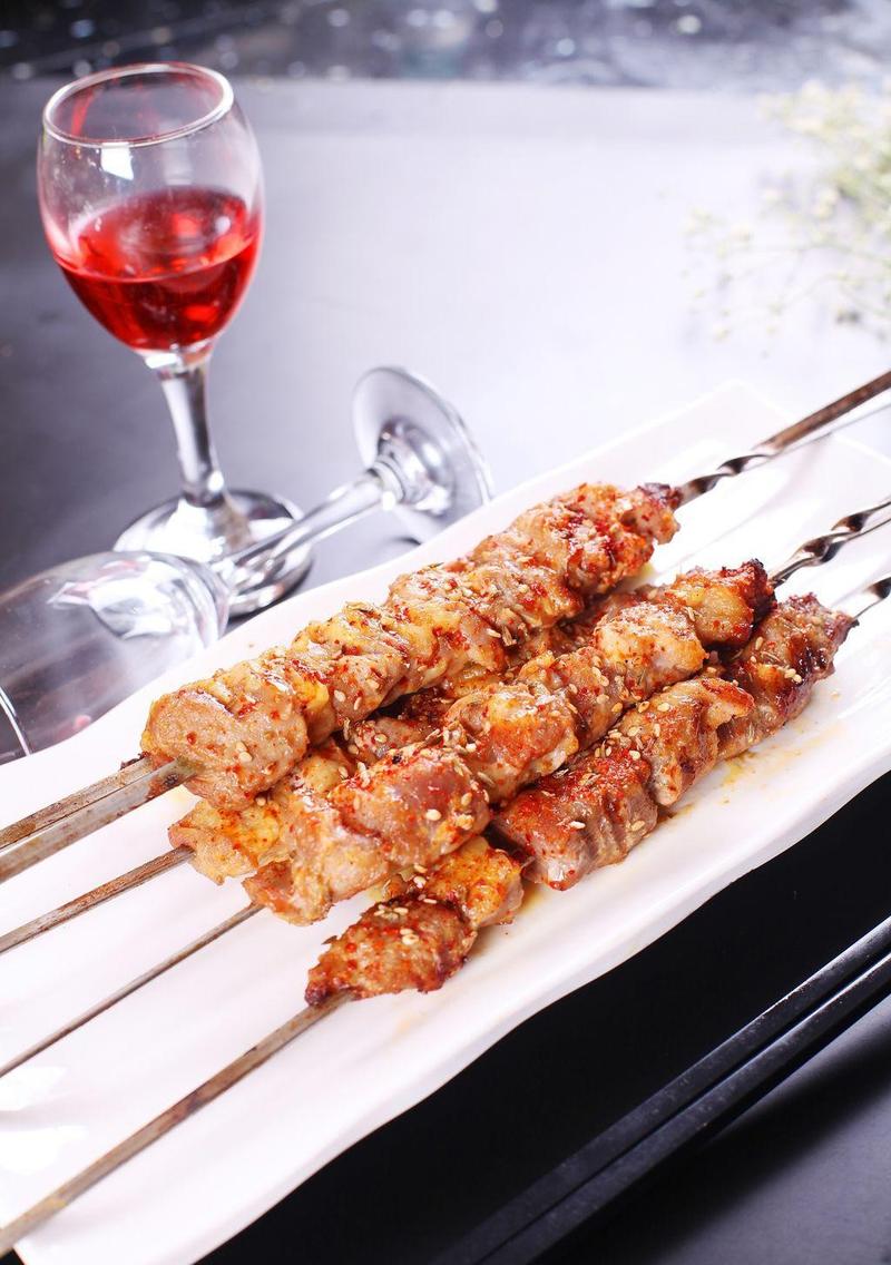 哇咔咔！又挖到一家宝藏烧烤店——长兴海鲜烧烤·吾司莉餐饮
